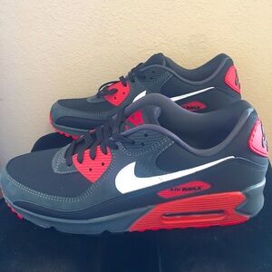NIKE AIRMAX SIZE 12.5 black/red brand new